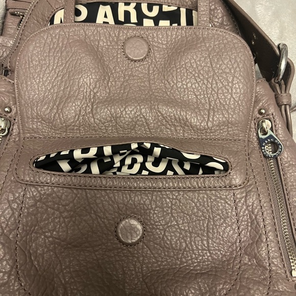 Marc by Marc Jacobs petal to the metal Natasha grey crossbody w/ matching wallet - Picture 13 of 16